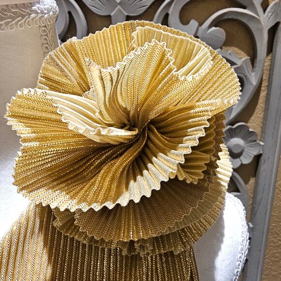 Mable Gold One Shoulder Pleated Mini Dress S Metallic Holiday Party NYE Bow - Picture 8 of 13